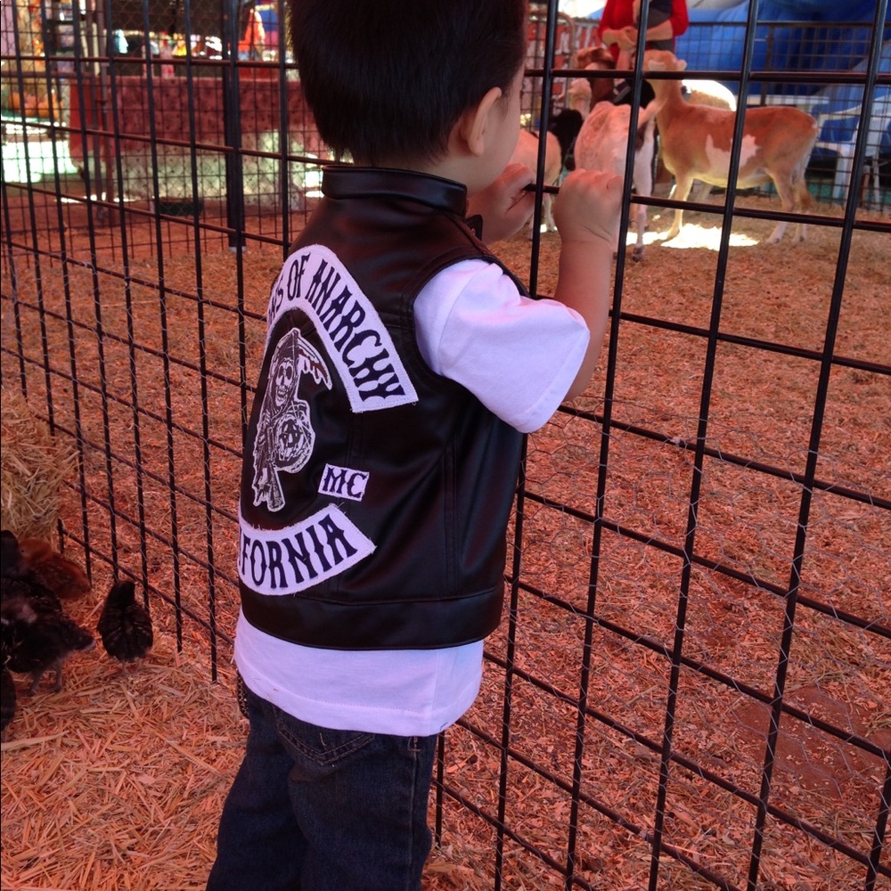 Hand made baby faux leather vest - Picture 4 of 4